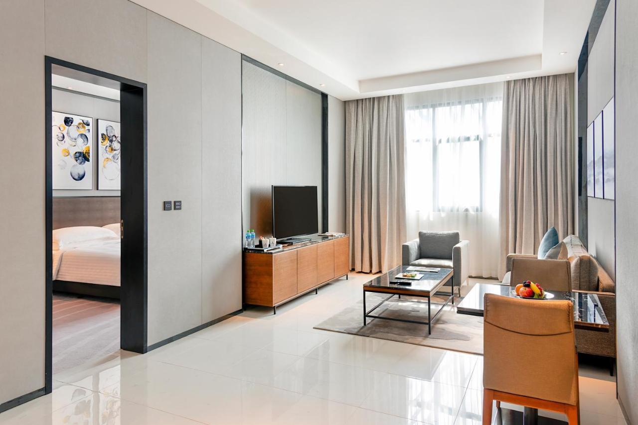 Asiana Grand Hotel 迪拜 外观 照片 A suite at the hotel