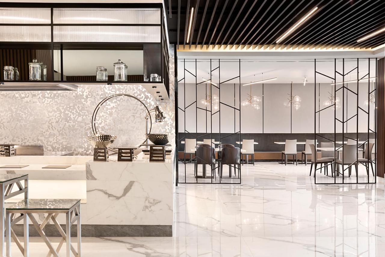Asiana Grand Hotel 迪拜 外观 照片 The interior of the restaurant